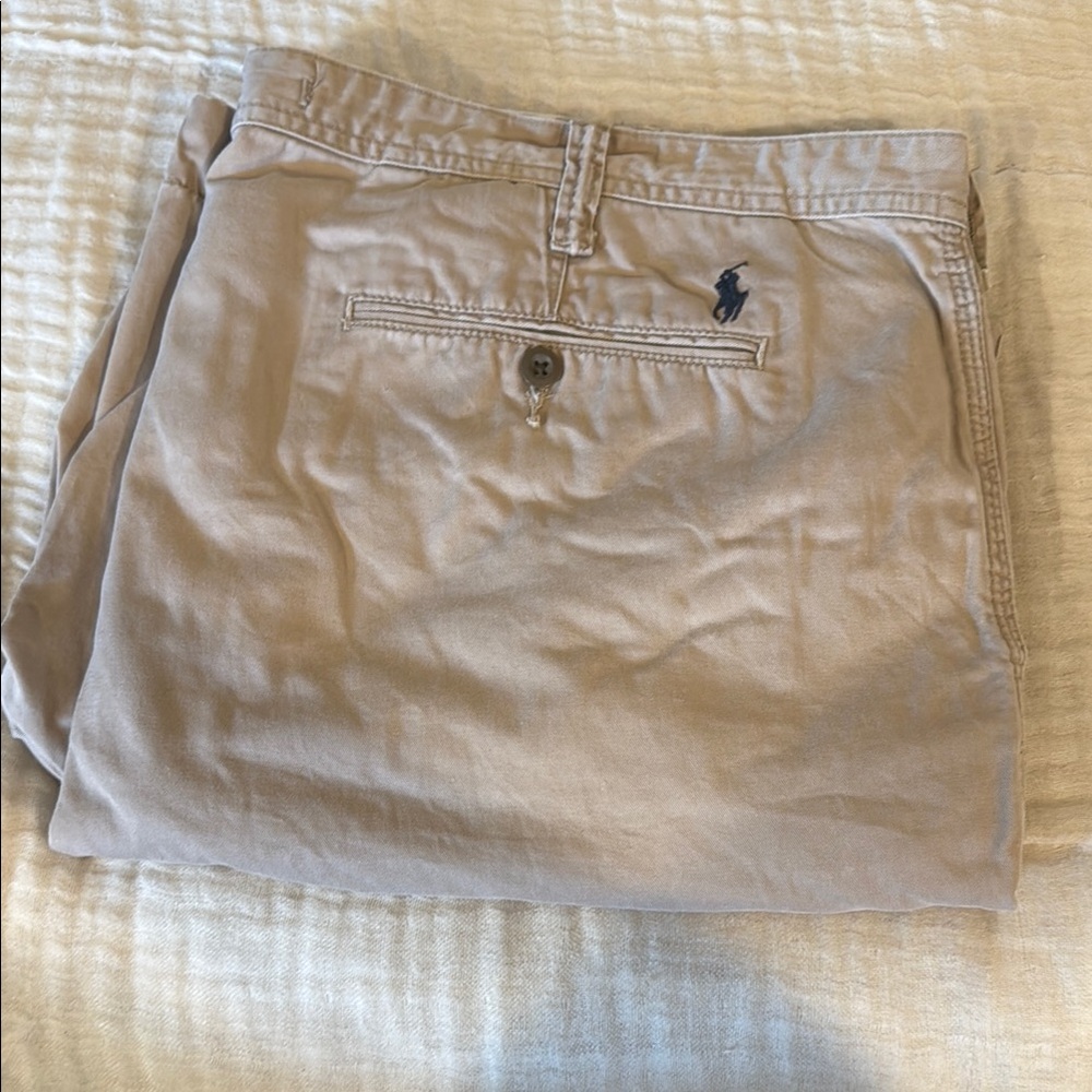 Pre owned Polo by Ralph Lauren Tan shorts. Size 44B.  Worn only a few times.